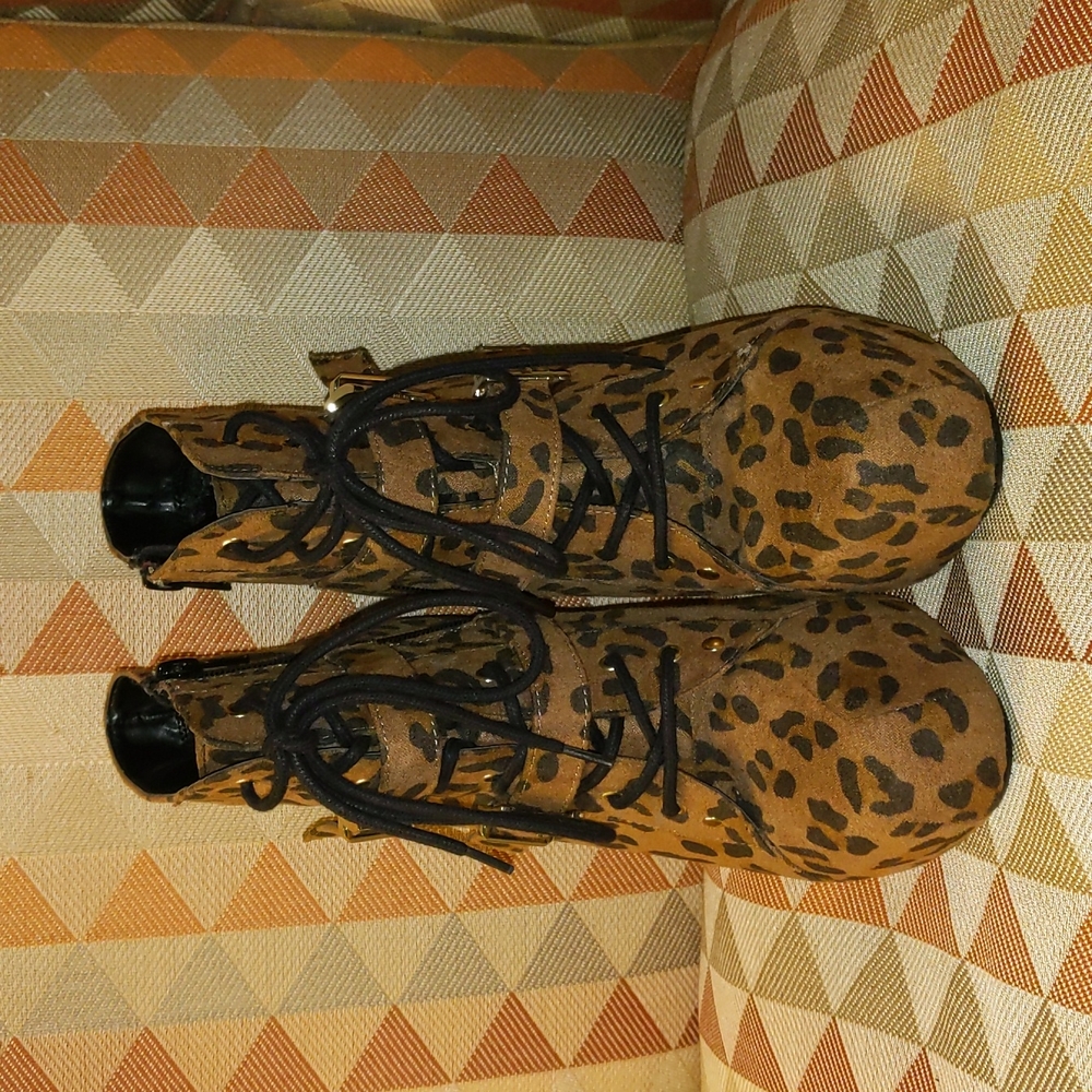 Leopard print faux suede booties. Size 9